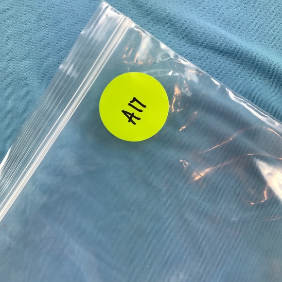 Patagonia Women’s Blue T-shirt - Picture 8 of 8